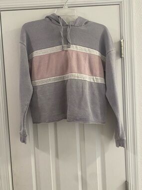 Cropped Hooded Pullover with Pink Stripe
